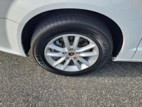Used 2019 Dodge Grand Caravan SXT FWD image 5