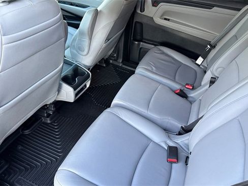 Used 2023 Honda Odyssey Touring image 15