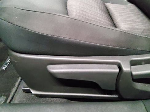 Used 2024 Nissan Altima 2.5 S image 21