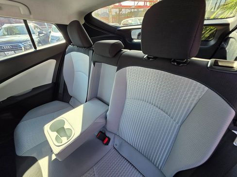 Used 2017 Toyota Prius Two image 24