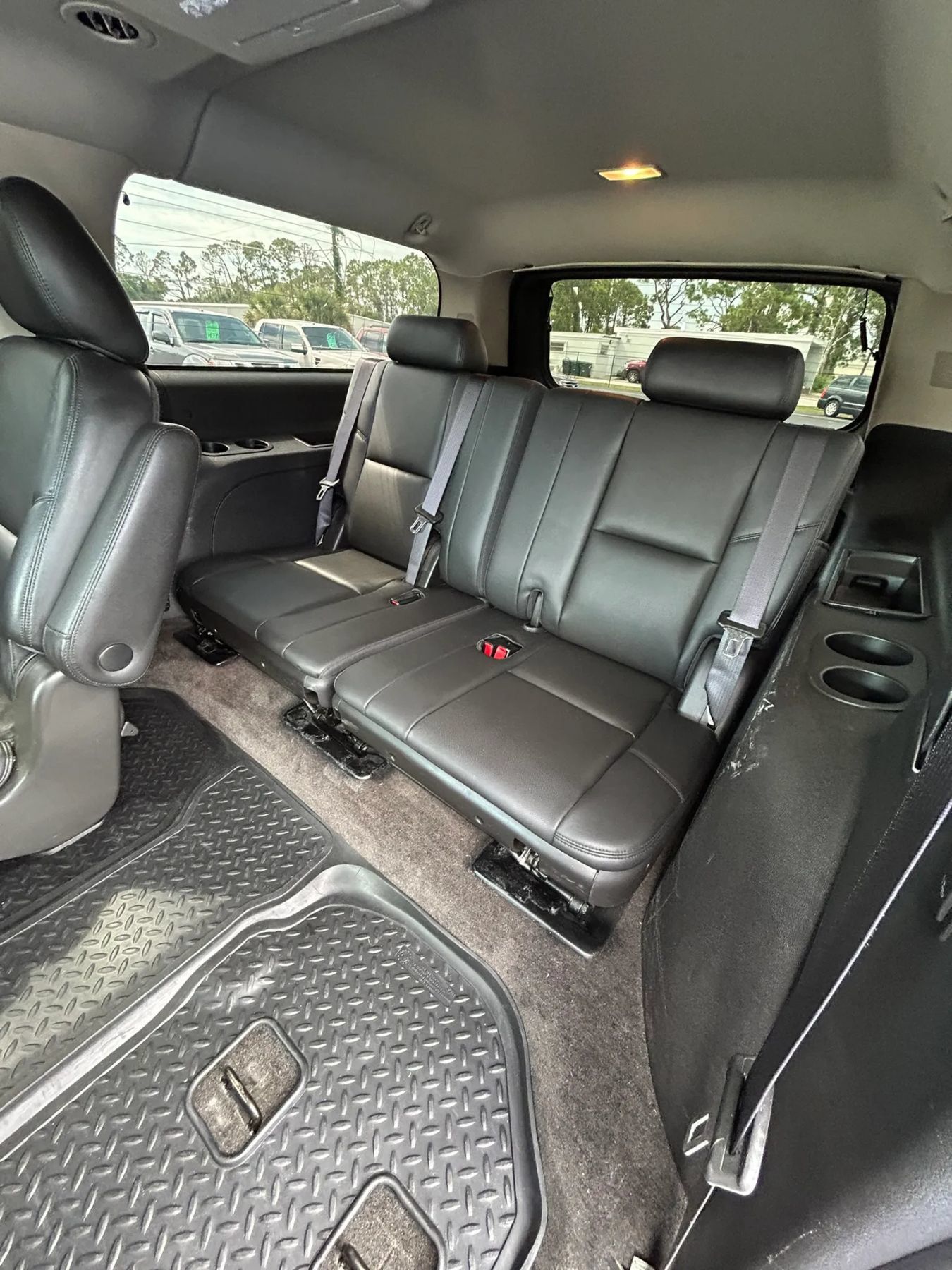Used 2012 GMC Yukon XL Denali RWD image 23