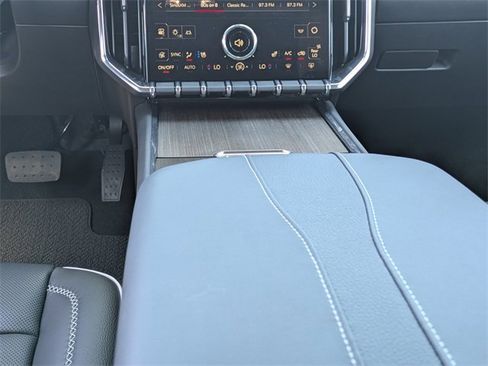 Certified 2025 GMC Acadia Denali w/ Super Cruise Package image 18