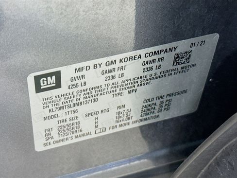 Used 2021 Chevrolet TrailBlazer RS w/ Technology Package image 37