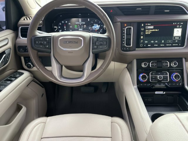 Used 2024 GMC Yukon Denali AWD/4WD image 13