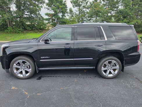 Used 2015 GMC Yukon Denali w/ Premium Package AWD/4WD image 3