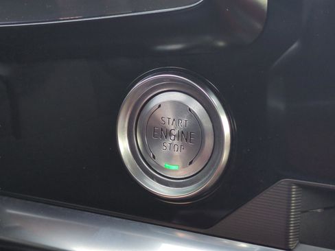 Used 2021 Chevrolet Corvette Stingray Preferred Cpe w/ 2LT image 23