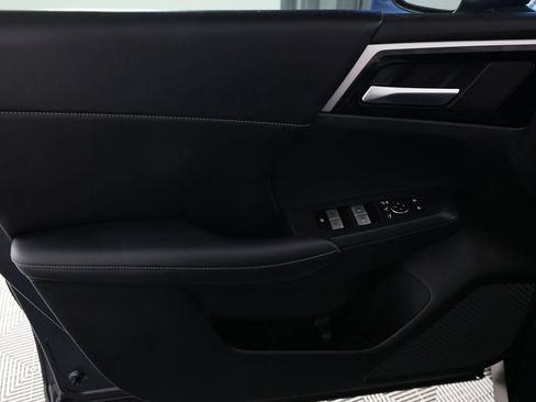 Used 2024 Mitsubishi Outlander SE AWD/4WD image 17