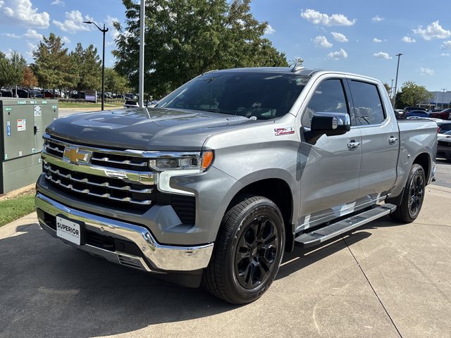 Used 2023 Chevrolet Silverado 1500 LTZ AWD/4WD image 11