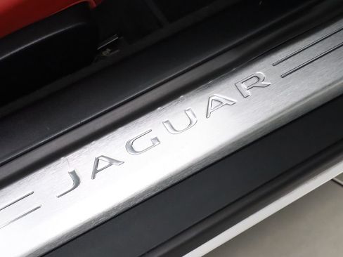 Used 2020 Jaguar F-TYPE Convertible RWD image 28