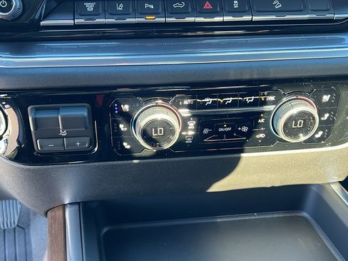 New 2026 Chevrolet Silverado 3500 High Country w/ High Country Premium Package image 25