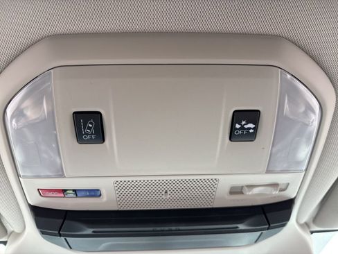 Used 2021 Subaru Ascent Premium w/ Convenience Package image 21