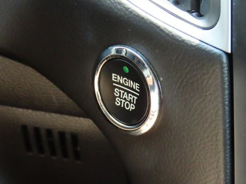 Used 2024 Ford Edge SEL image 29