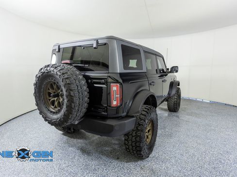 Used 2024 Ford Bronco Wildtrak image 7