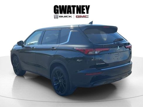 Used 2023 Mitsubishi Outlander SE AWD/4WD image 5
