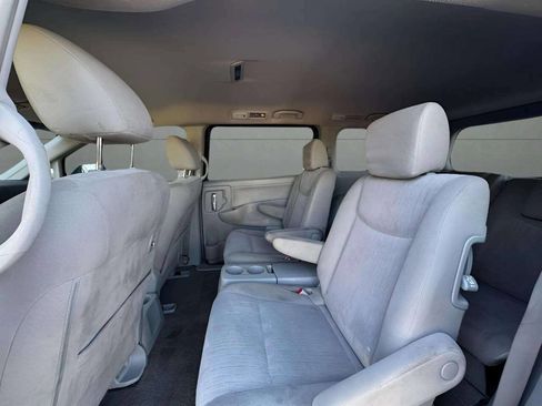 Used 2015 Nissan Quest SV image 10