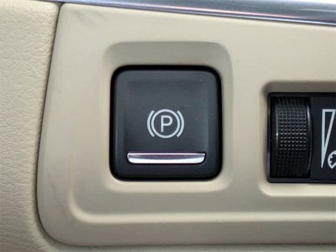 Used 2019 Cadillac XT5 Luxury image 28