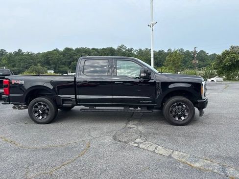 Used 2023 Ford F250 Lariat w/ Lariat Ultimate Package AWD/4WD image 2