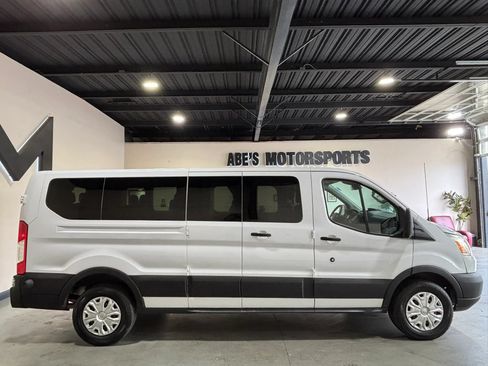 Used 2015 Ford Transit 350 XLT RWD image 4