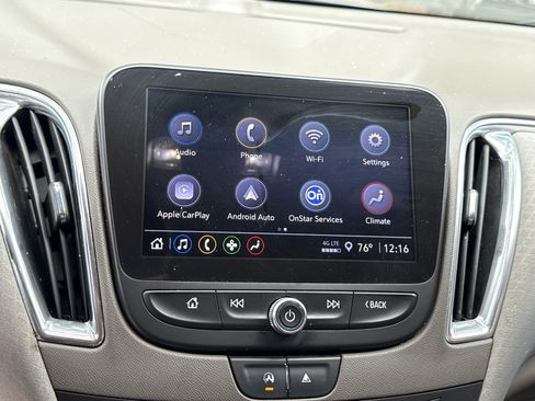 Used 2021 Chevrolet Malibu LT FWD image 14