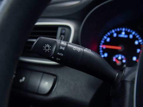 Used 2019 Kia Sorento FWD image 15