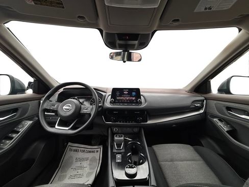 Used 2022 Nissan Rogue SV image 17