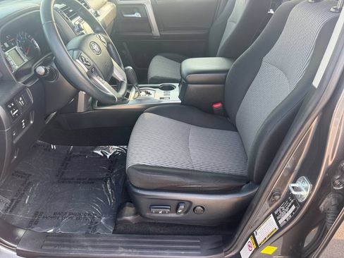 Used 2016 Toyota 4Runner SR5 RWD image 10