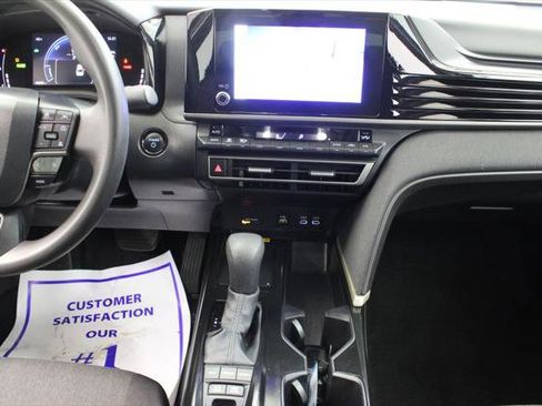 Used 2025 Toyota Camry LE FWD image 20