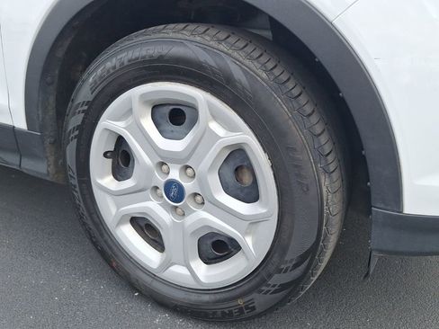 Used 2019 Ford Escape S image 21