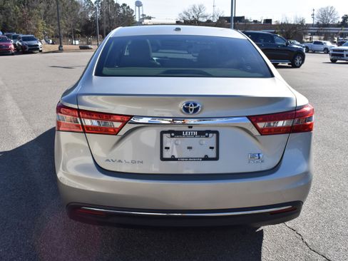 Used 2018 Toyota Avalon XLE Premium image 8