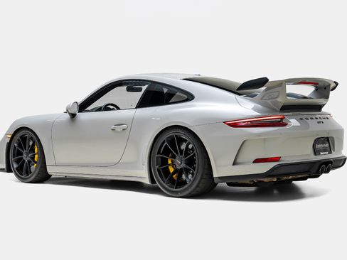 Used 2018 Porsche 911 GT3 RWD image 8