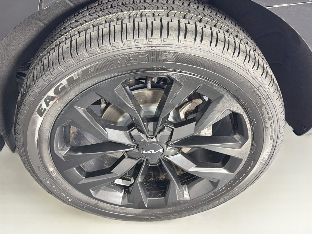 Used 2023 Kia Sorento SX AWD/4WD image 32