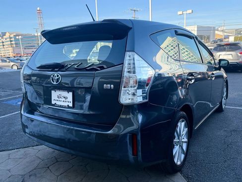 Used 2013 Toyota Prius V Five image 6