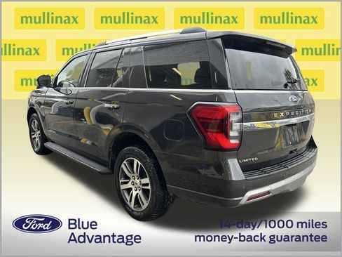 Used 2024 Ford Expedition Limited image 3
