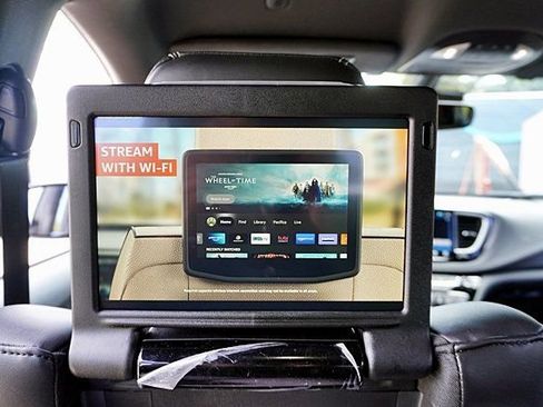 New 2026 Chrysler Pacifica Select AWD/4WD image 23