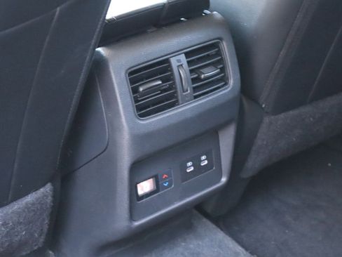 Used 2024 Nissan Rogue SL w/ SL Premium Package FWD image 19