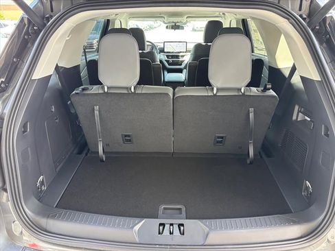 New 2026 Ford Explorer Active w/ Active Comfort Package AWD/4WD image 3