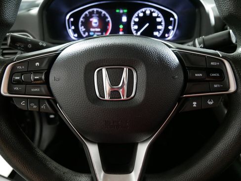 Used 2018 Honda Accord LX image 25