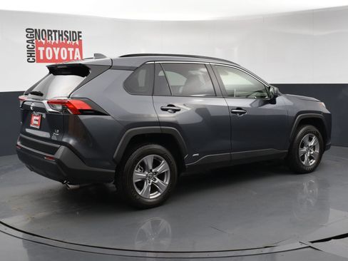Used 2025 Toyota RAV4 LE AWD/4WD image 4