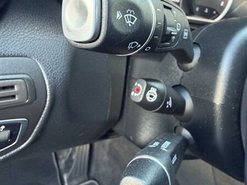 Used 2019 Mercedes-Benz GLC 300 4MATIC image 35