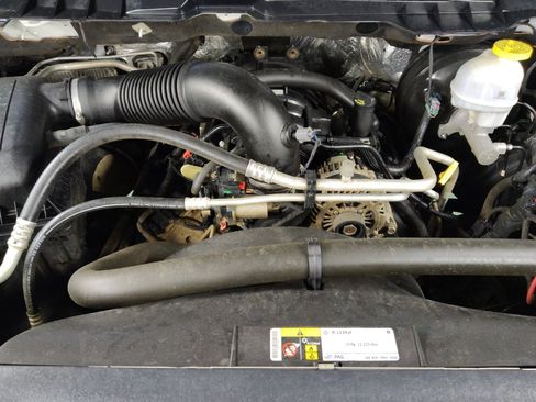 Used 2020 RAM 1500 Classic SLT w/ Luxury Group AWD/4WD image 30