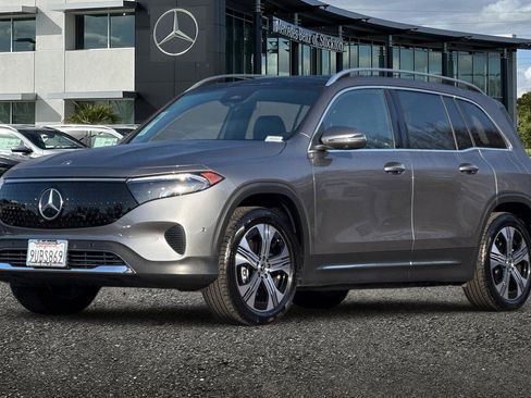 Used 2025 Mercedes-Benz EQB 300 EQB 300 image 8