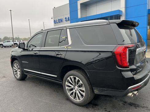 Used 2021 GMC Yukon Denali w/ Denali Premium Package image 4