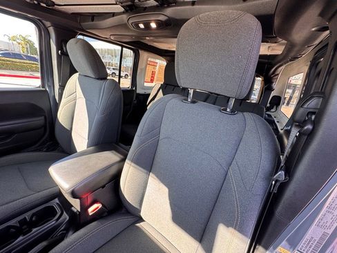 Used 2024 Jeep Wrangler Sport S image 13
