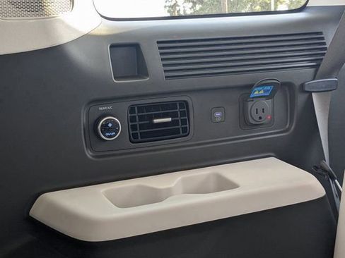 Used 2025 Hyundai Santa Fe Calligraphy FWD image 16