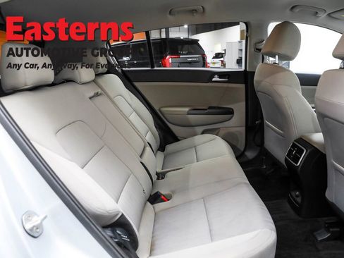 Used 2022 Kia Sportage LX image 22