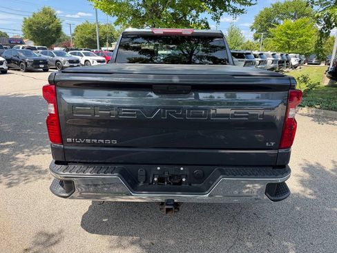 Used 2022 Chevrolet Silverado 1500 LT AWD/4WD image 4