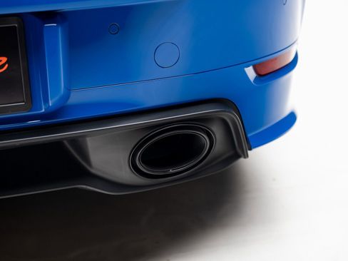 Used 2025 Porsche 911 Carrera image 30