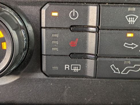 Used 2019 Ford F150 XLT w/ Equipment Group 302A Luxury AWD/4WD image 24