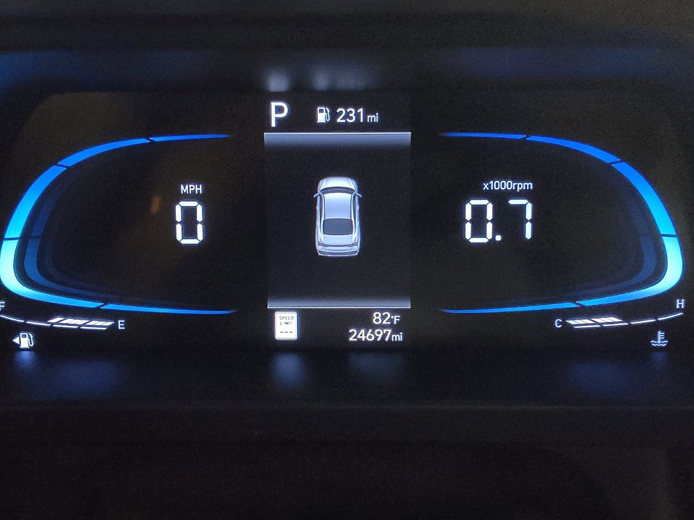 Used 2025 Hyundai Elantra Sport FWD image 23
