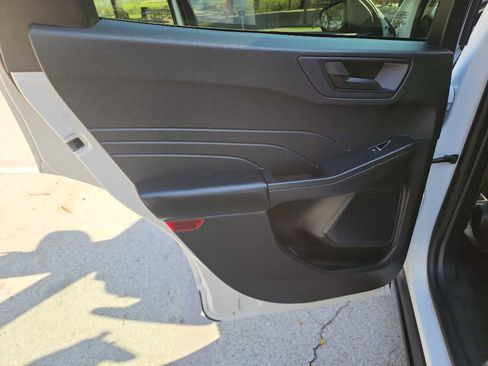 Used 2022 Ford Escape S image 26